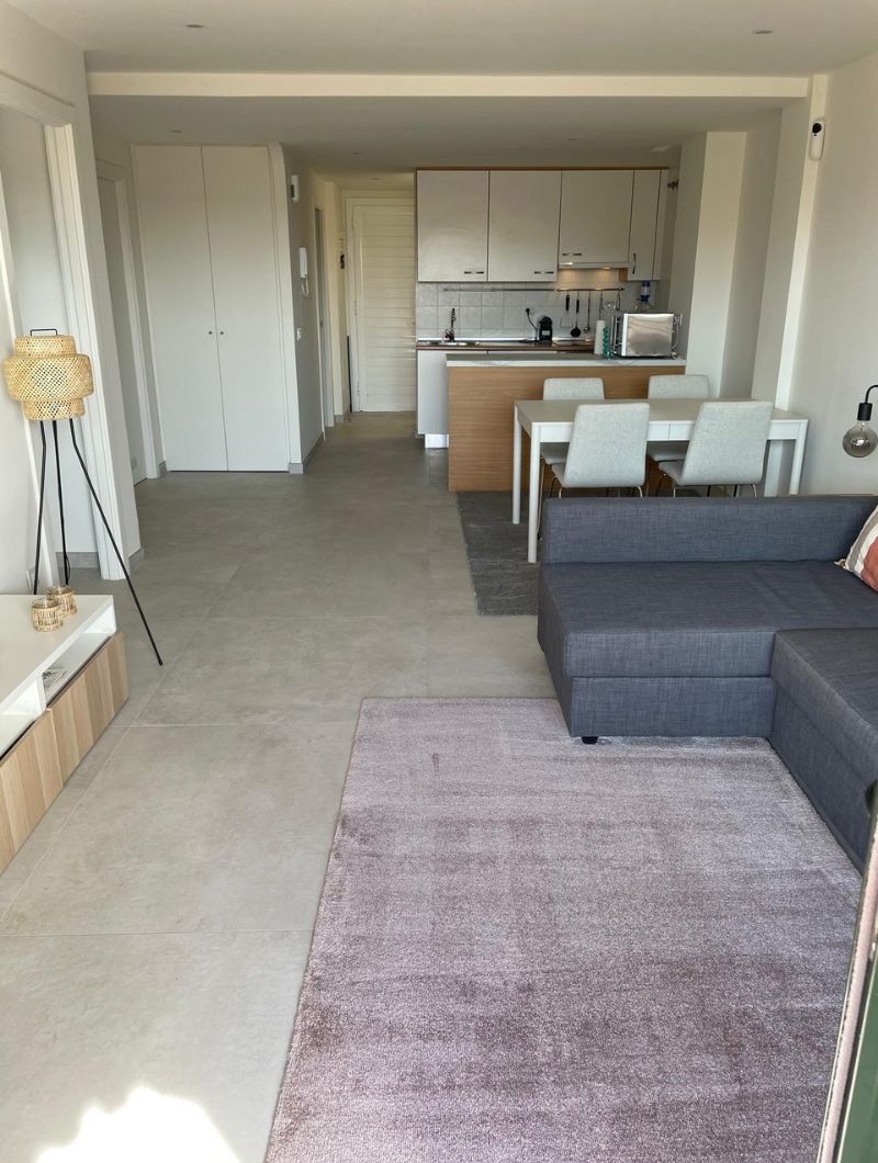 Woonkamer met eettafel